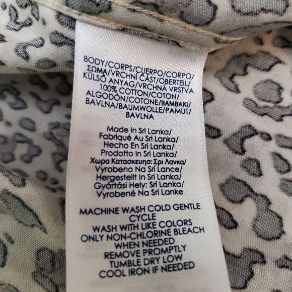 Chaps animal print button down blouse.  Medium - Picture 6 of 6